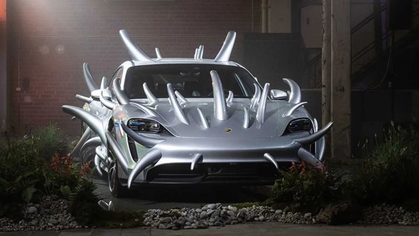 Γιατί γέμισε κέρατα αυτή η Porsche Taycan