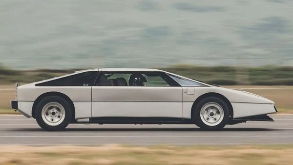 Aston Martin Bulldog: Αυτό είναι το ταχύτερο κλασικό αυτοκίνητο στον κόσμο