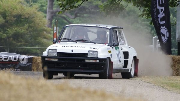 Εικόνες από το Festival Firle Beacon: Κλασικά αυτοκίνητα ράλι εν δράσει