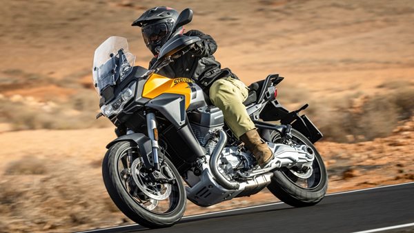 Προνόμια για τις παραγγελίες των Moto Guzzi Stelvio έως τις 15 Φεβρουαρίου