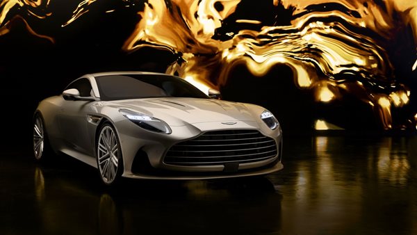 Με αληθινό χρυσό η Aston Martin DB12 για τα 60 χρόνια του Goldfinger (video)