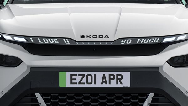 Γάτες και τσόπστικς: Οι πρωταπριλιάτικες ειδήσεις του αυτοκινήτου