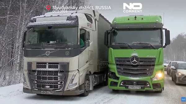 Δείτε τι έκαναν οι ρωσικές αρχές σε μποτιλιάρισμα 85 χλμ. (video)