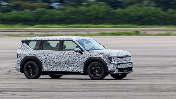 Εξαντλητικές δοκιμές για το Kia EV9 SUV