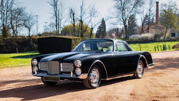 Σε δημοπρασία το σπάνιο κλασικό Facel Vega-το προσωπικό αυτοκίνητο του Ελληνογάλλου Ζαν Ντανινό