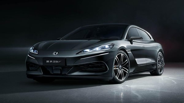 H BYD παρουσίασε τον αντίπαλο των Porsche Taycan και Panamera-κοστίζει τα μισά