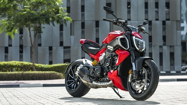 Στην Ελλάδα η Ducati Diavel V4 και πιο δυνατή από ποτέ