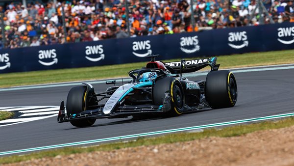 F1 GP Μ. Βρετανίας Κατατακτήριες: Η Mercedes κατέκτησε την πρώτη σειρά