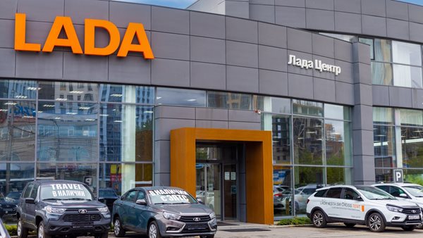 Ρωσία: Έφυγαν οι ξένες αυτοκινητοβιομηχανίες, ήρθαν οι Κινέζοι