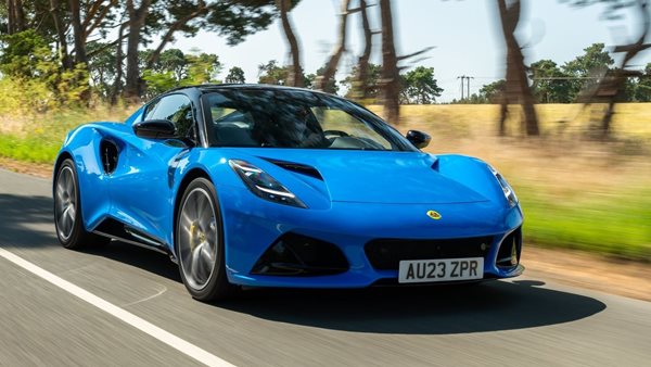 Νέα Lotus Emira με τετρακύλινδρο Mercedes-AMG 360 ίππων