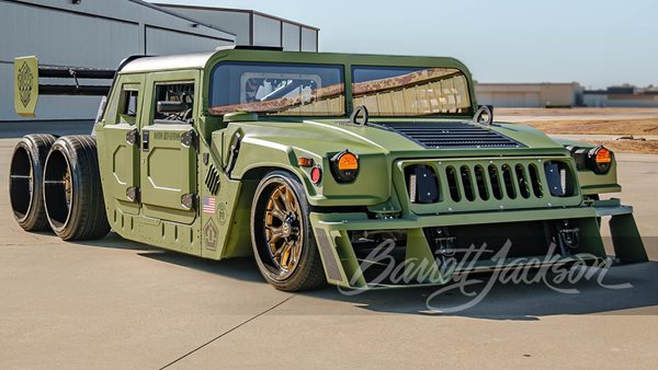 Απίστευτο Hummer 6X6 πουλήθηκε σε δημοπρασία 750.000 ευρώ