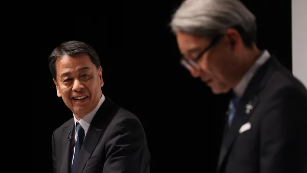 Δύο μεγάλες ιαπωνικές φίρμες αυτοκινήτου ετοιμάζουν τη συγχώνευση του αιώνα