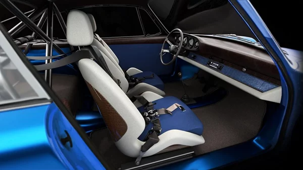 Φακές, καρύδια και καφές στο εσωτερικό των αυτοκινήτων