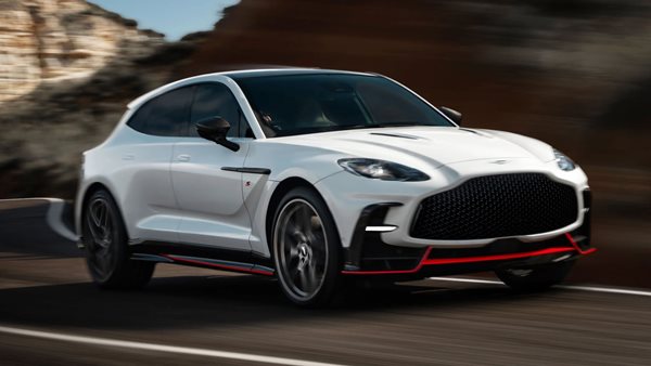 Ποιος κέρδισε στην "κόντρα" Aston Martin DBX S με Benltey Bentayga (video)