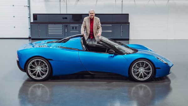 Video: O Gordon Murray μας ξεναγεί στο T.33 Spider