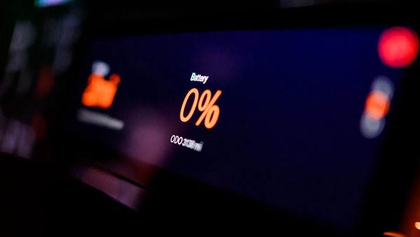 Αυτό είναι το ηλεκτρικό που διένυσε 935 χλμ. με μία φόρτιση-νέο ρεκόρ Guinness