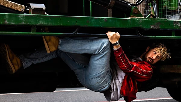 Ο Ryan Gosling, το The Fall Guy και οι κασκαντέρ σε ένα Nissan GT-R