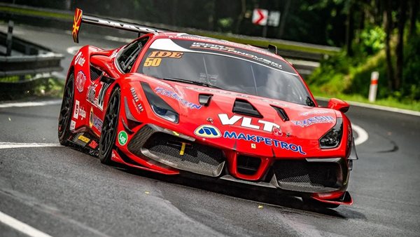 Video: Στα Σκόπια ξέρουν από drift με Ferrari και έχουμε απόδειξη