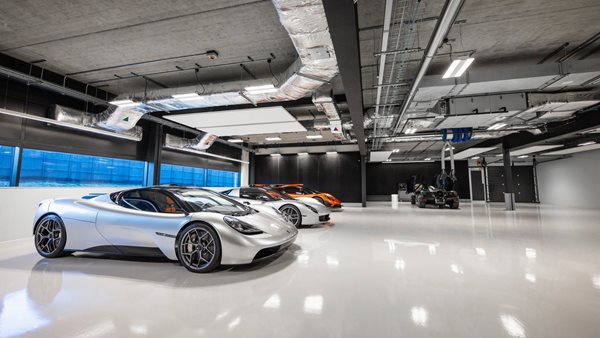 O Gordon Murray έχει καινούργιο εργοστάσιο και είναι στολίδι (εικόνες)