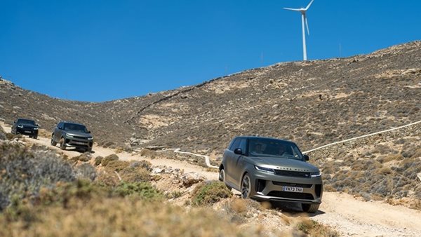 Όταν η Range Rover κατέκτησε τη Μύκονο