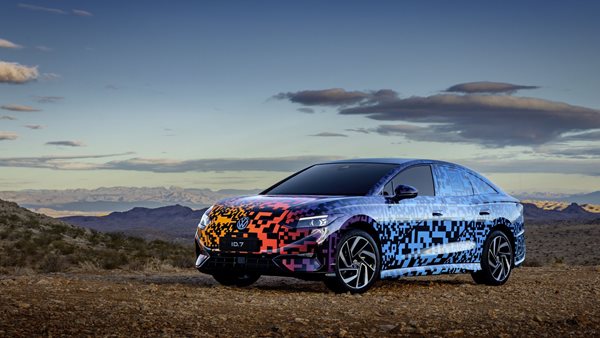 VW ID.7: Η παρουσίαση μιας καμουφλαρισμένης λιμουζίνας