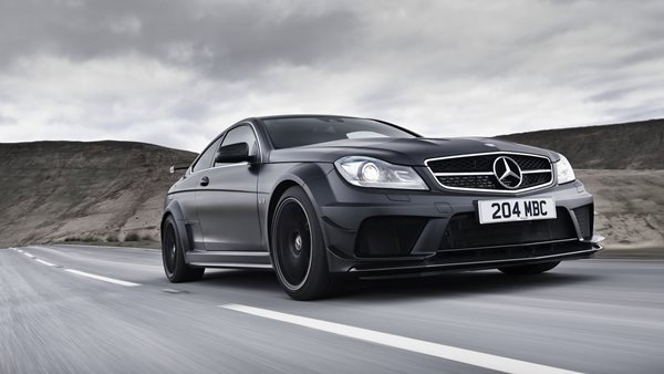 Mercedes C63 AMG Black Series και Stig εναντίον ελαστικών