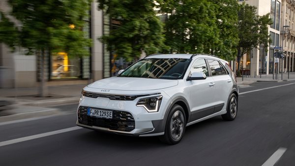 Αποστολή - Kia Niro: C-SUV στην πρίζα και όχι μόνο