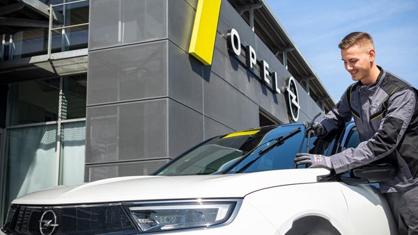 Μεγάλη αλλαγή της Stellantis σε αντιπροσωπείες και διανομή