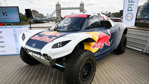 Αυτό είναι το πρώτο πρωτάθλημα με αυτοκίνητα υδρογόνου (εικόνες, video)