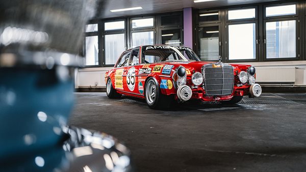 To Mercedes AMG Red Pig και η άγνωστη ιστορία του