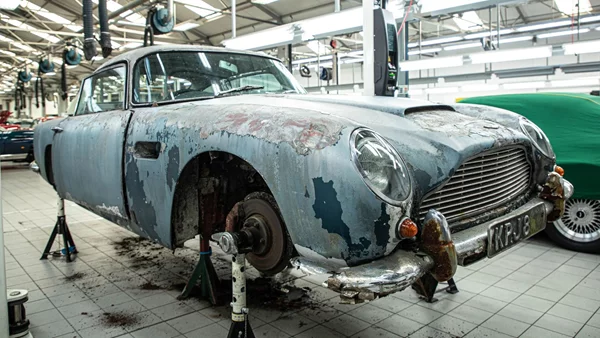 Η απίστευτη ιστορία της Aston Martin DB5 που αγοράστηκε 1.000 ευρώ και πλέον κοστίζει πάνω από 1 εκατομμύριο