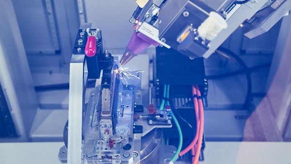 Επίσημη πτώχευση για ευρωπαϊκή εταιρεία μπαταριών ηλεκτρικών αυτοκινήτων