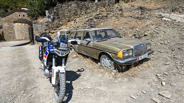 Ταξίδι με Aprilia Tuareg στην άγρια φύση της νότιας Αλβανίας