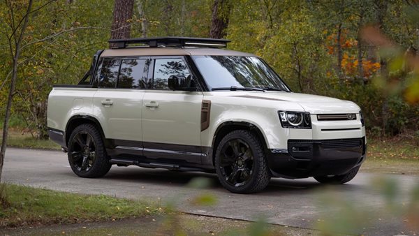 Όσο περιμένεις το ηλεκτρικό Defender ρίξε μια ματιά στην pickup εκδοχή του
