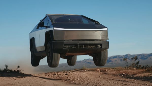Video: Πόσο καλό είναι το Tesla Cybertruck εκτός δρόμου
