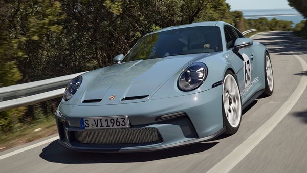 Νέα Porsche 911 S/T: Επέτειος με την καλύτερη 911 που έγινε ποτέ