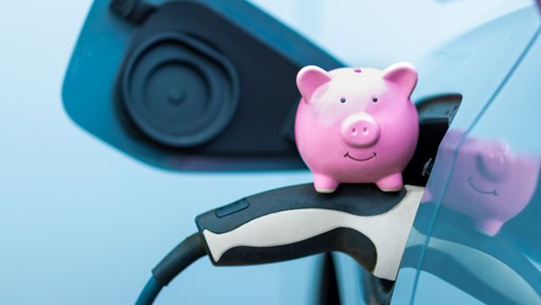 Γιατί ο κόσμος αγοράζει ή δεν αγοράζει ηλεκτρικά αυτοκίνητα