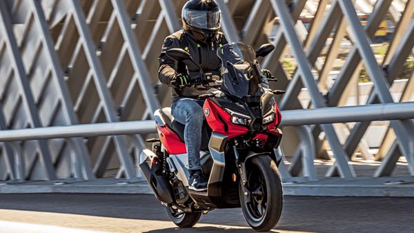 Nέο scooter Voge SR1 ADV που αντέχει τις περιπέτειες