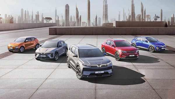 Vinfast: Πώς από τα noodle bars έφτασε στα ηλεκτρικά αυτοκίνητα