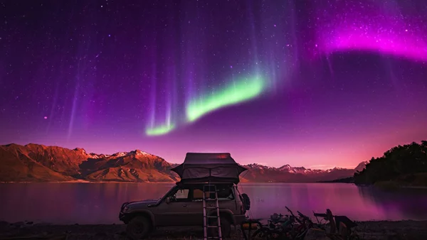 10 μοναδικές εικόνες αυτοκινήτων υπό το Βόρειο Σέλας