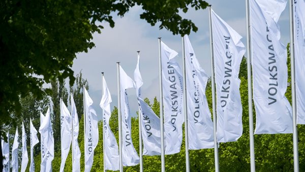 Γιατί η ρωσική GAZ έκανε αγωγή 319 εκατ. ευρώ κατά της Volkswagen