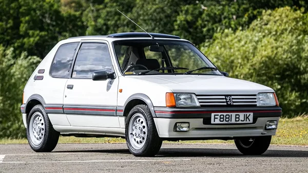 Στο σφυρί το υπέροχο Peugeot 205 GTI του Rowan Atkinson
