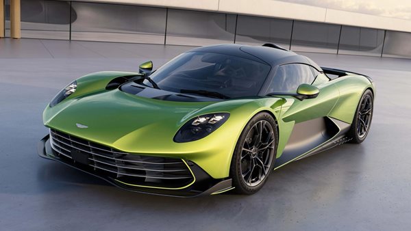 Η ανάγκη για χρήματα οδηγεί την Aston Martin σε μια σημαντική απόφαση