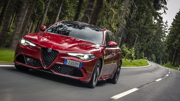 Η νέα Alfa Romeo Giulia θα έχει μάλλον και θερμική έκδοση