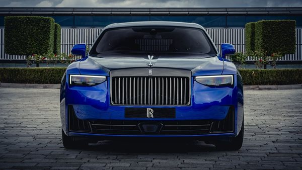 Αυτή είναι η πρώτη Rolls-Royce εμπνευσμένη από τα βιντεοπαιχνίδια των 80s