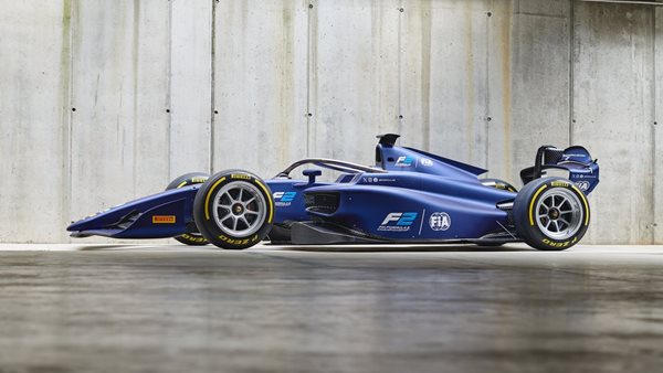 To νέο μονοθέσιο της Formula 2 προσφέρει θέαμα ακόμα και ακίνητο