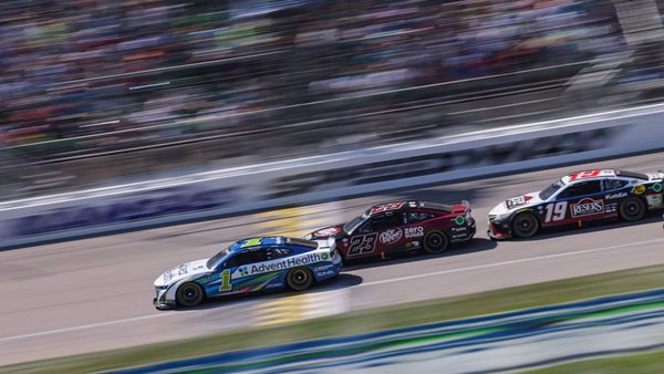 Στο Nascar ακόμη λύνουν τις διαφορές τους με μπουνιές