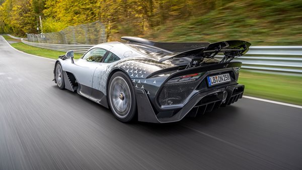 Σταμάτα ό,τι κάνεις, η Mercedes-AMG ONE έσπασε το ρεκόρ στο Nurburgring