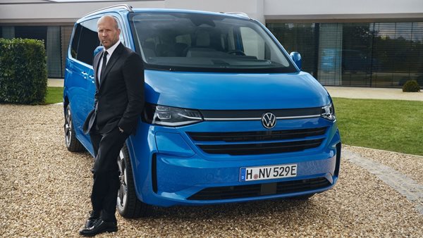 O Jason Statham διαφημίζει το νέο VW Transporter (video)