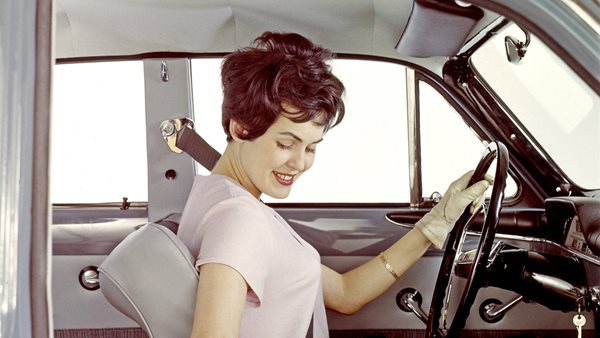 Τρεις σημαντικές εφευρέσεις και ένας νόμος που άλλαξαν την αυτοκίνηση